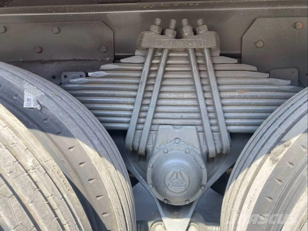 Howo 371 8x4 Savivarčių priekabų vilkikai