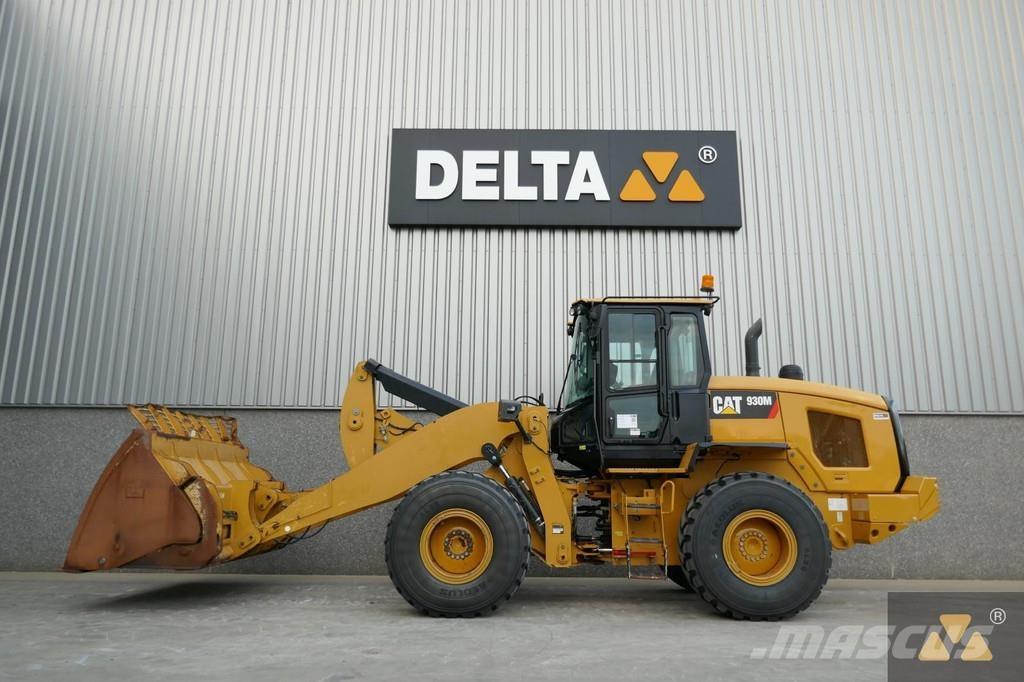 CAT 930M Naudoti ratiniai krautuvai