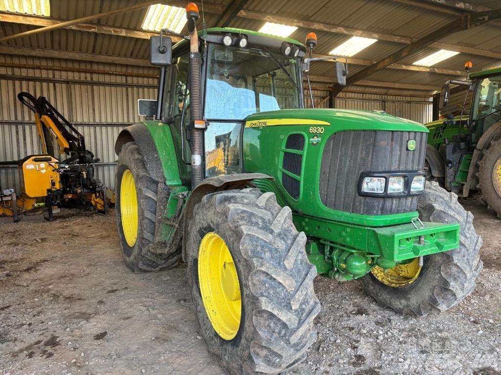 John Deere 6930 Traktoriai