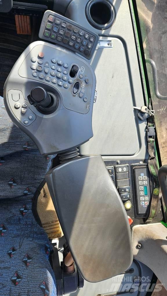 John Deere 1270 E Miško technika (Harvesteriai)