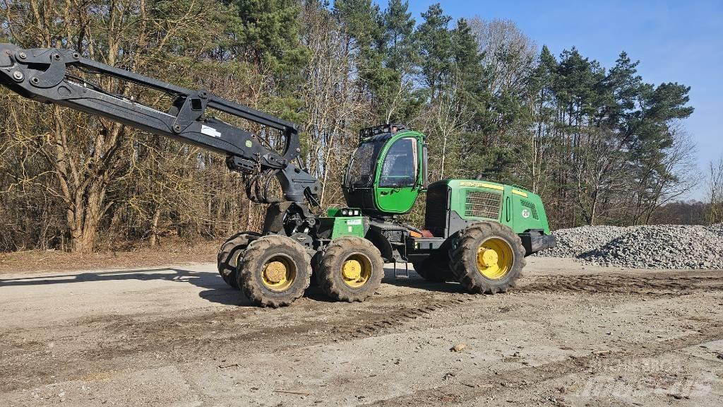 John Deere 1270 E Miško technika (Harvesteriai)