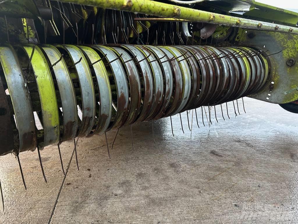 CLAAS 46 ROTO CUT Ritinių presai