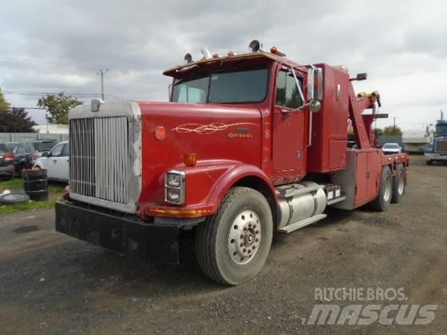 International 9300 Pagalbos kelyje automobiliai