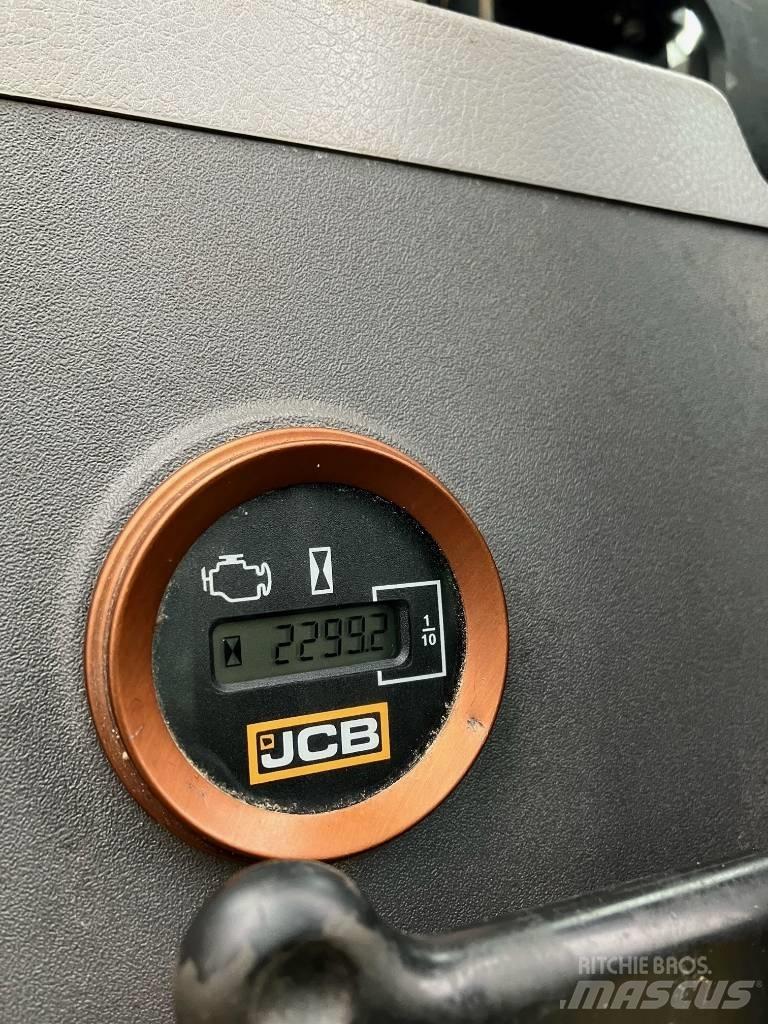 JCB 220X LC Vikšriniai ekskavatoriai