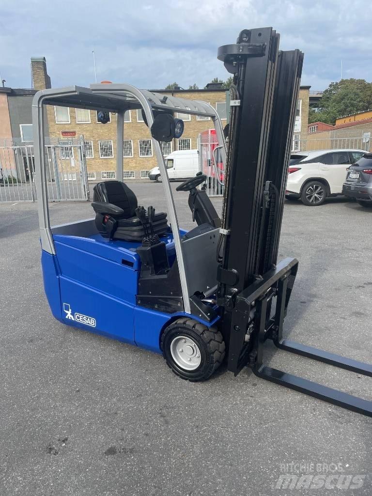Cesab B320 Elektriniai šakiniai krautuvai
