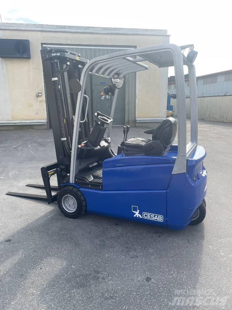 Cesab B320 Elektriniai šakiniai krautuvai