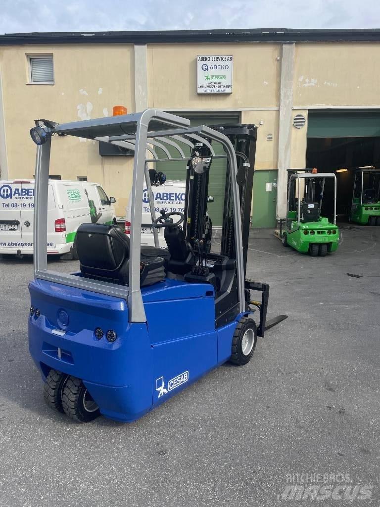 Cesab B320 Elektriniai šakiniai krautuvai