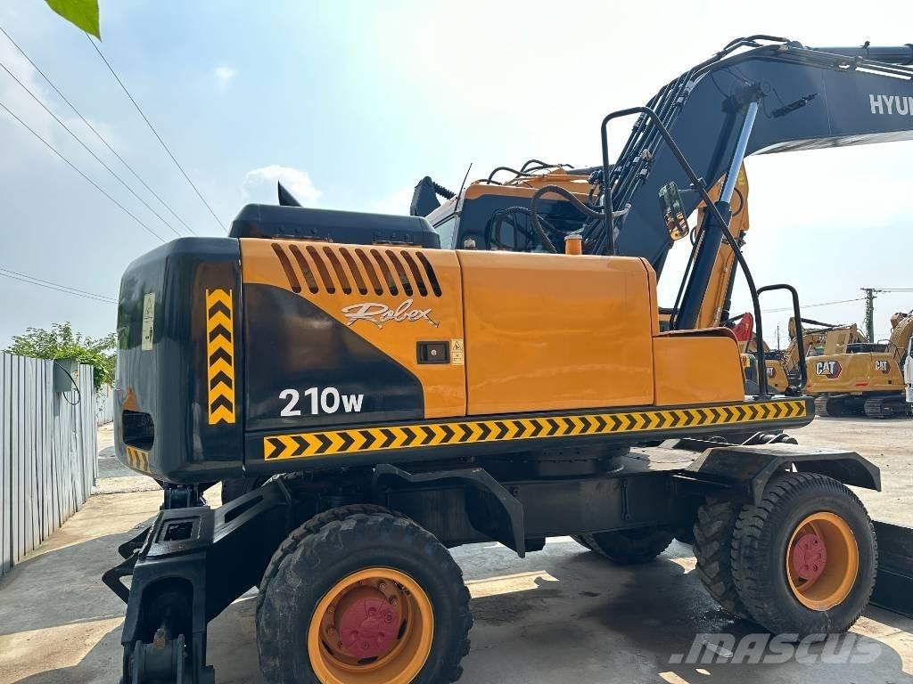 Hyundai 210W-9 Ratiniai ekskavatoriai