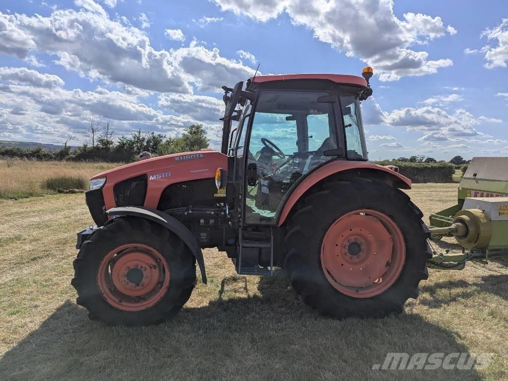 Kubota M 5-111 Traktoriai