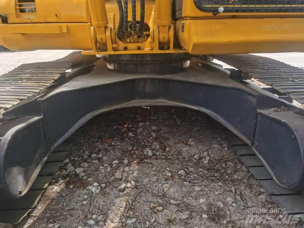 Komatsu PC 130 Vikšriniai ekskavatoriai