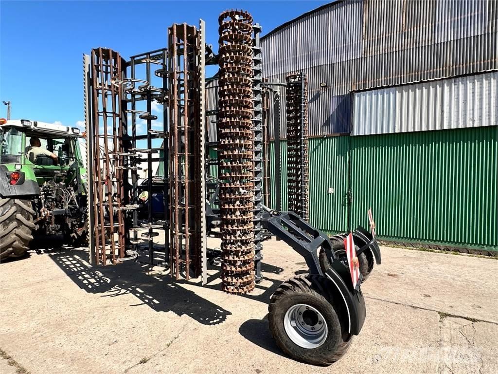 Agro TOM UPH6 Sėjamieji kombainai