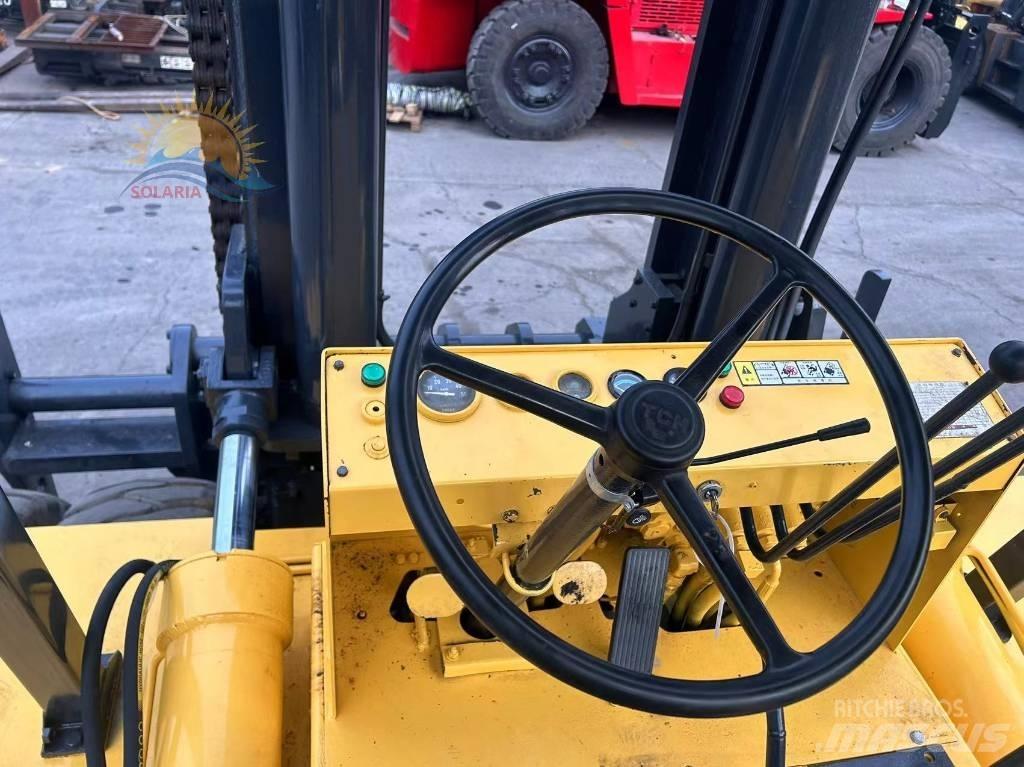 TCM FD 250 Dyzeliniai krautuvai