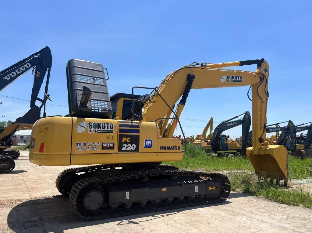 Komatsu 220 Vikšriniai ekskavatoriai