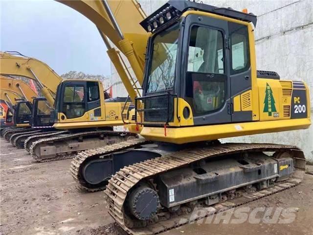 Komatsu PC 200 Vikšriniai ekskavatoriai
