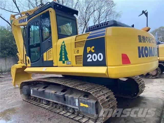 Komatsu PC 200 Vikšriniai ekskavatoriai