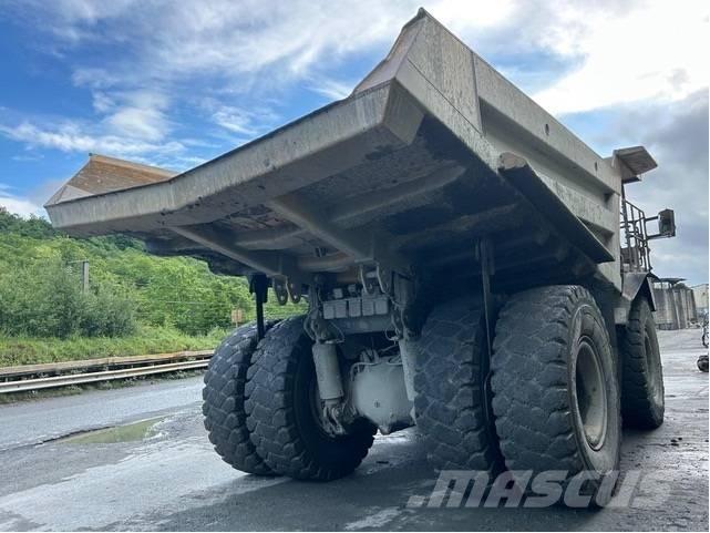 Komatsu HD605-7 Atliekų išvežimo technika