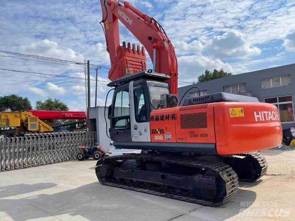 Hitachi ZX200 Vikšriniai ekskavatoriai