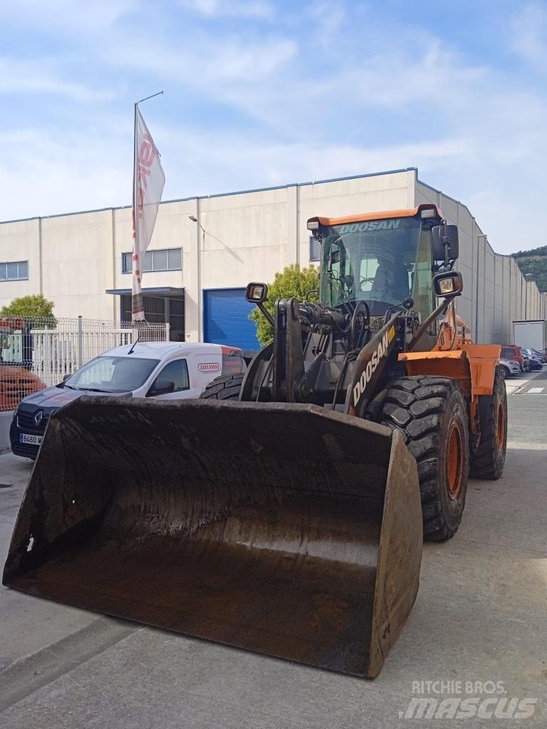 Doosan Dl250-5 Naudoti ratiniai krautuvai