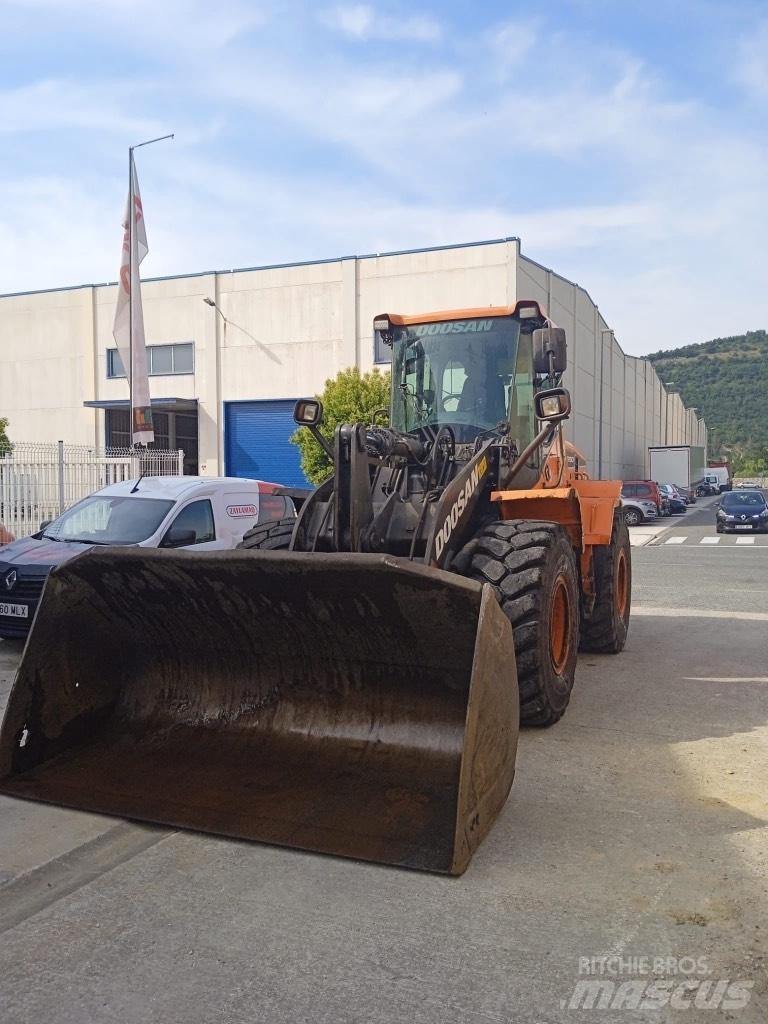 Doosan Dl250-5 Naudoti ratiniai krautuvai