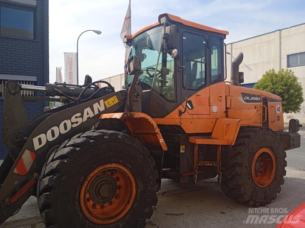 Doosan Dl250-5 Naudoti ratiniai krautuvai