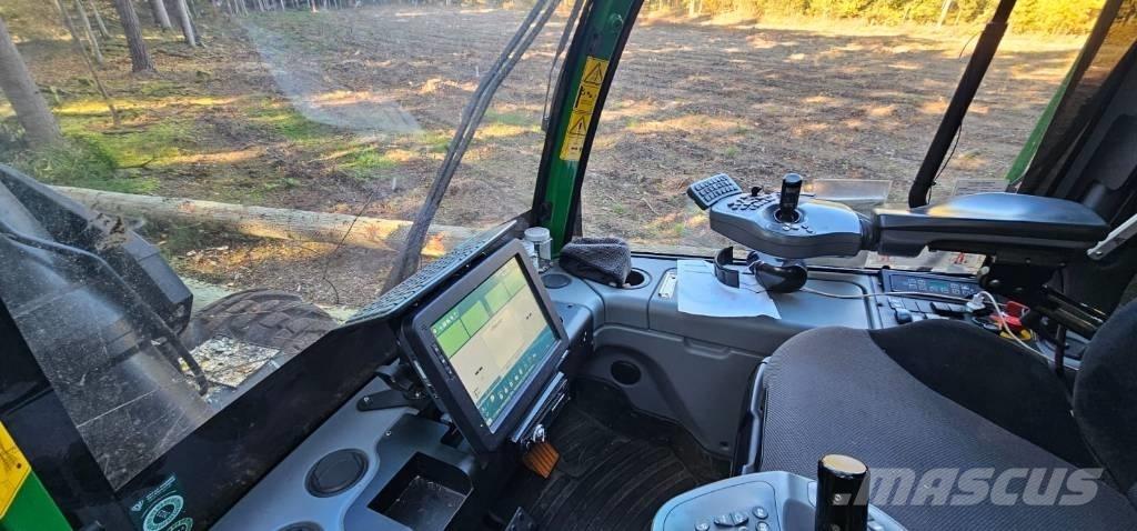 John Deere 1270 G Miško technika (Harvesteriai)