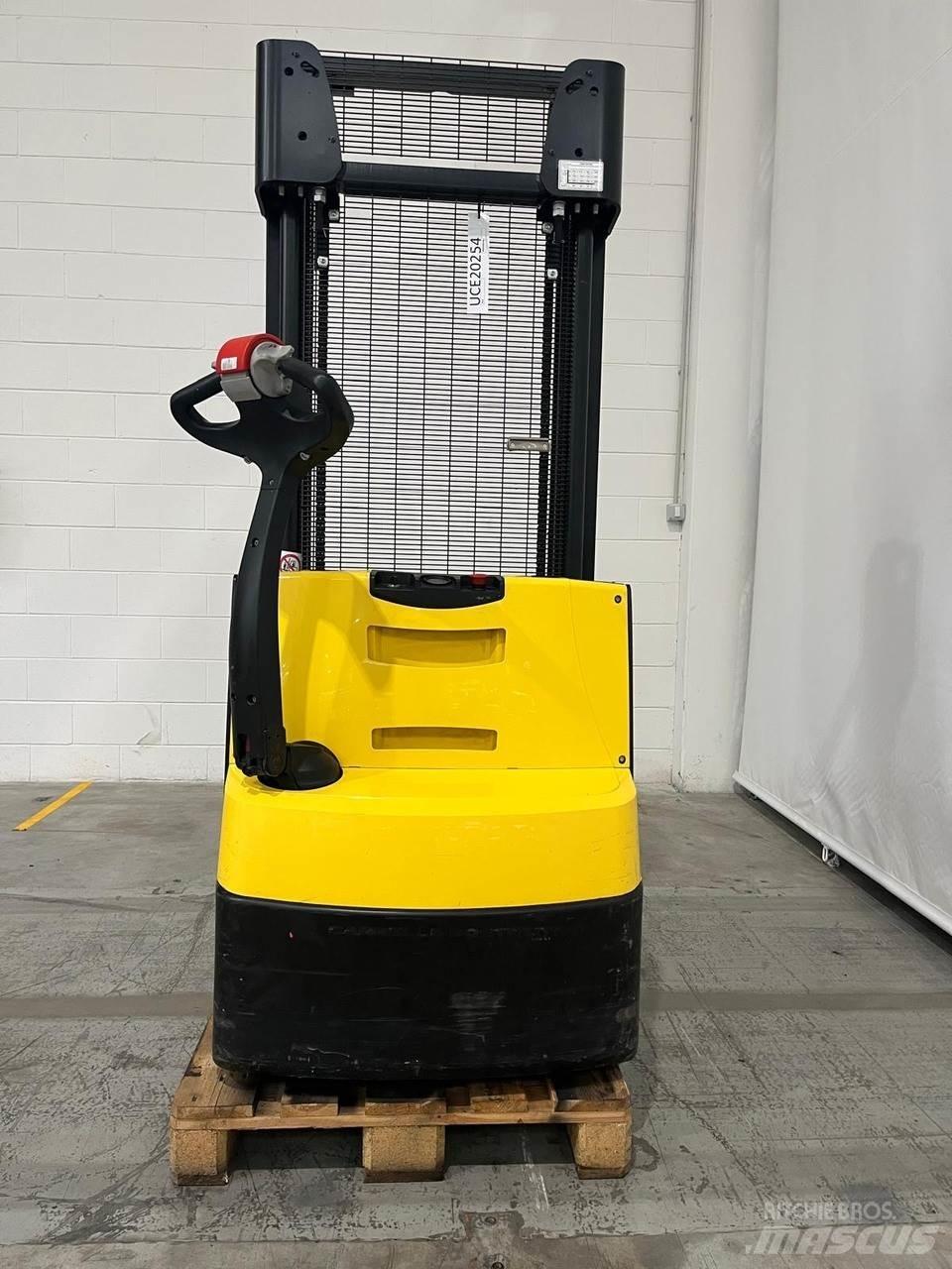 Hyster S1.2 Rankiniai vėžimėliai