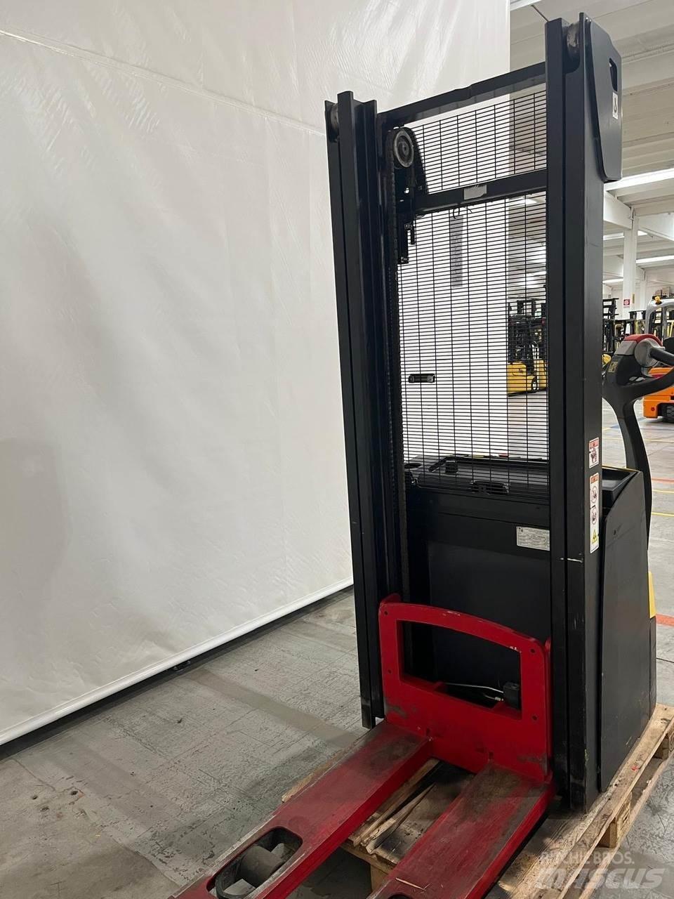 Hyster S1.2 Rankiniai vėžimėliai