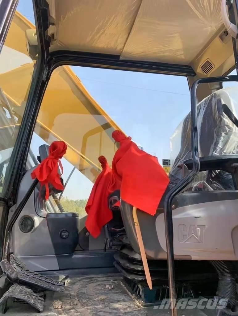 CAT 324 D Vikšriniai ekskavatoriai