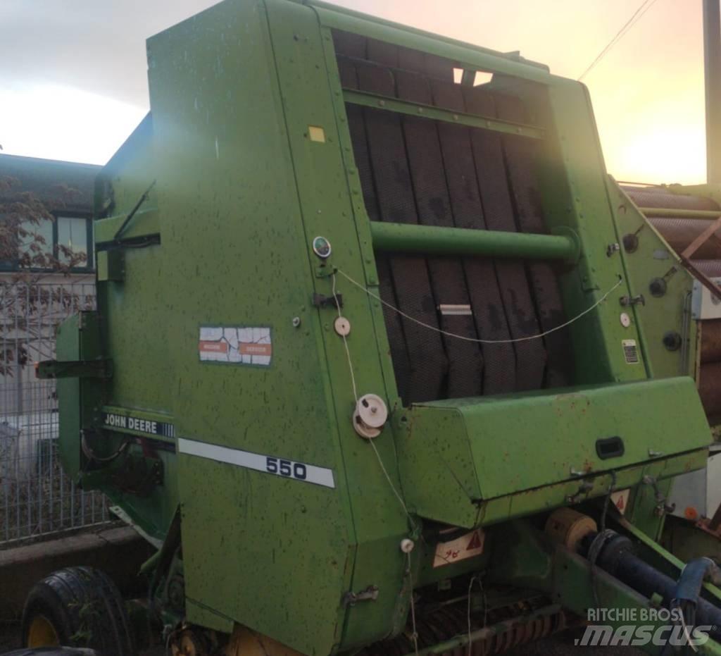 John Deere 550 Ritinių presai