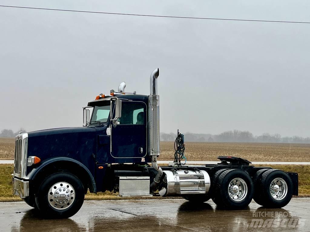 Peterbilt 367 Naudoti vilkikai