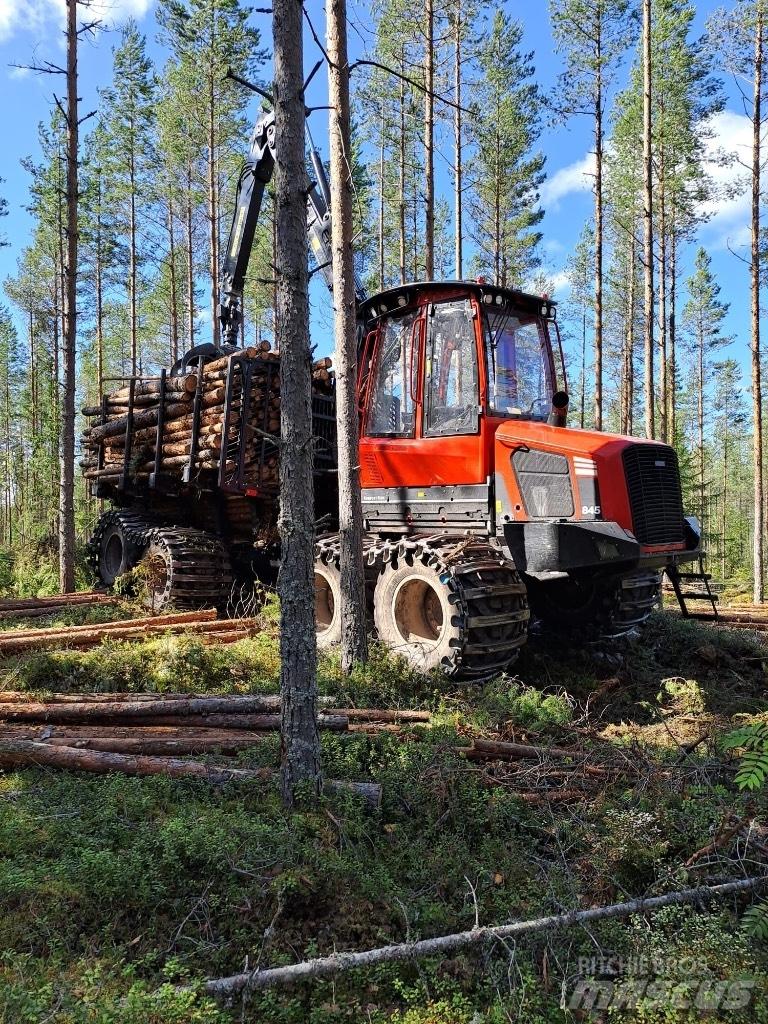 Komatsu 845 Naudoti miškovežiai (Forvarderiai)