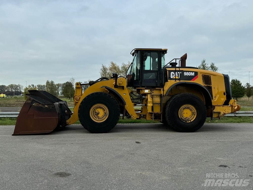 CAT 980M Naudoti ratiniai krautuvai