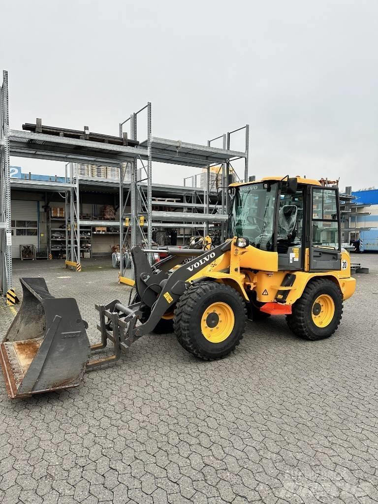 Volvo Radlader L30G Naudoti ratiniai krautuvai