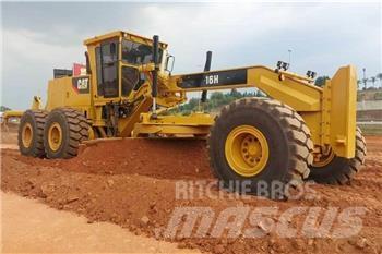 CAT  16H Greideriai