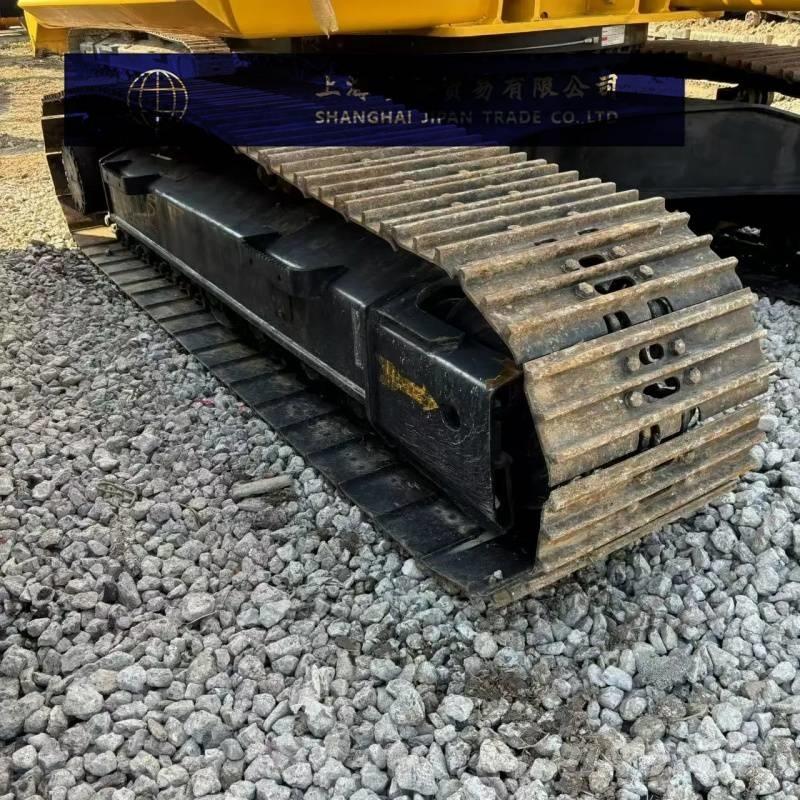 Komatsu PC 200 Vikšriniai ekskavatoriai