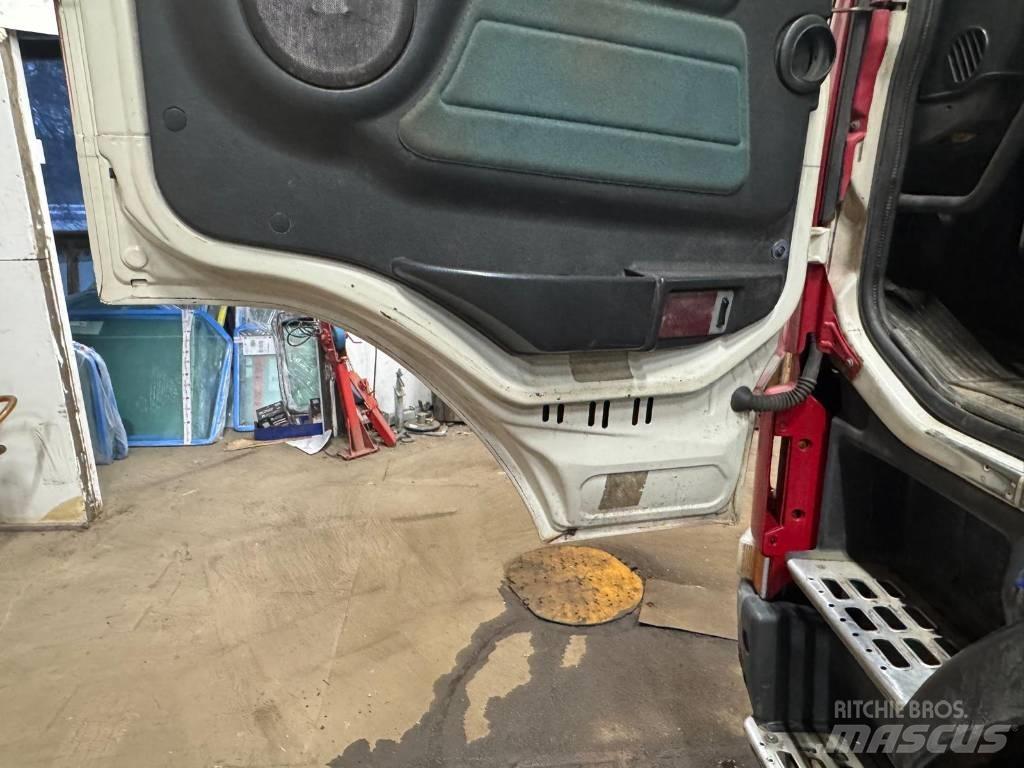 Volvo fm12 Sunkvežimiai su keliamuoju kabliu