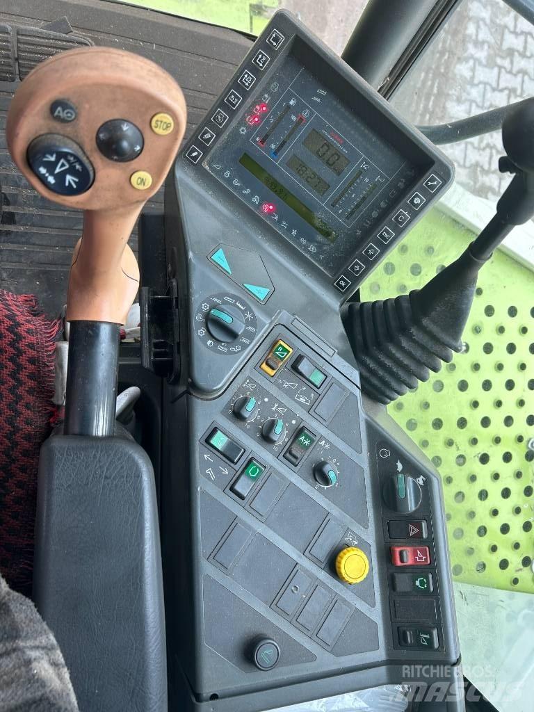 CLAAS Lexion 460 Derliaus nuėmimo kombainai