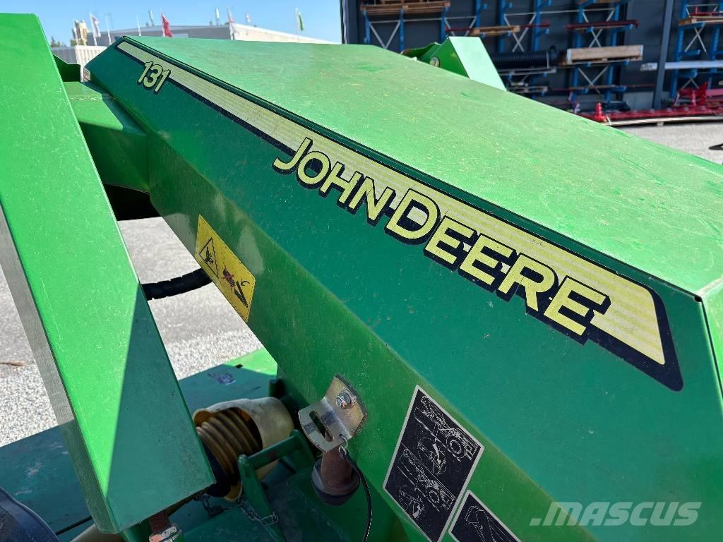 John Deere 131 Formuojančios žoliapjovės
