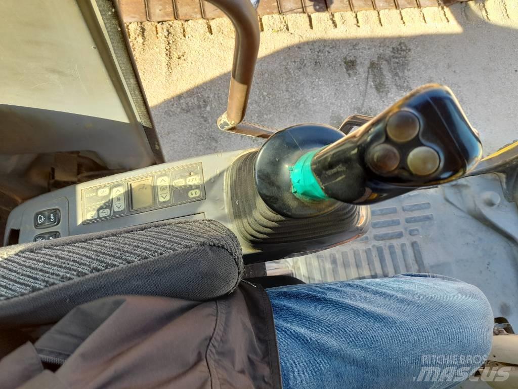 Komatsu PW200-7 Ratiniai ekskavatoriai