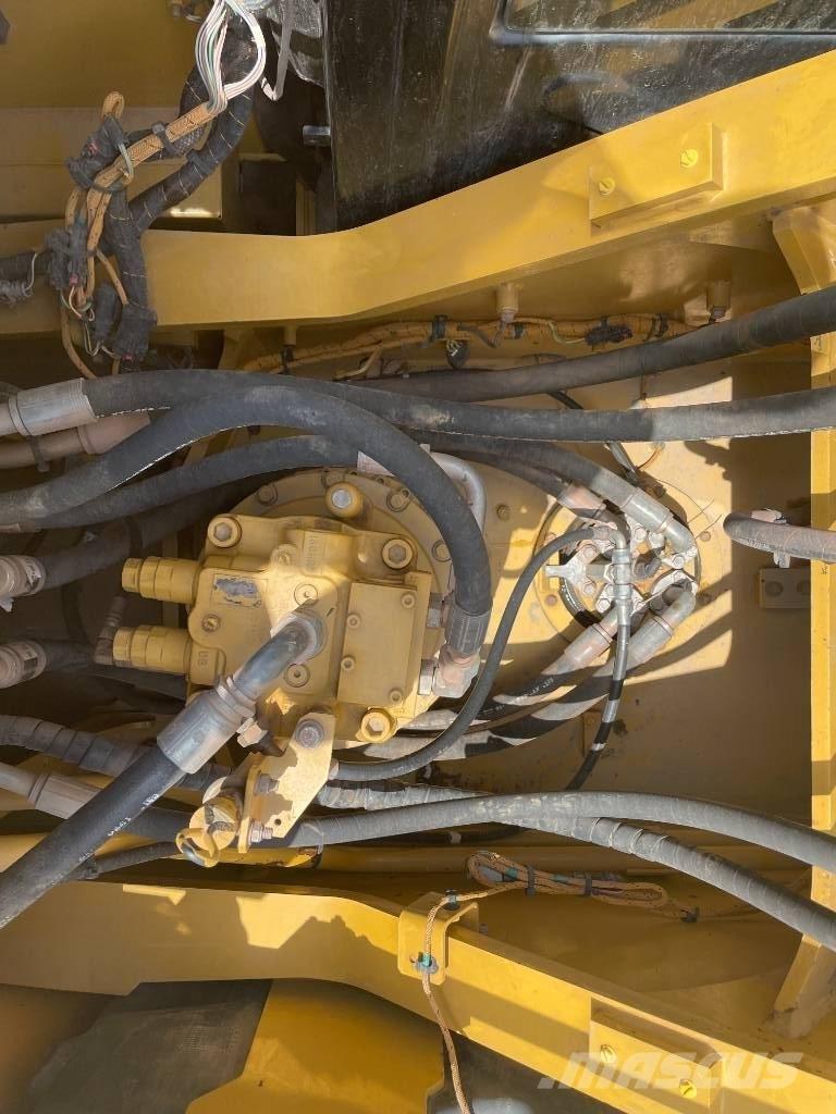 CAT CAT330GC Vidutinės galios ekskavatoriai 7-12 t