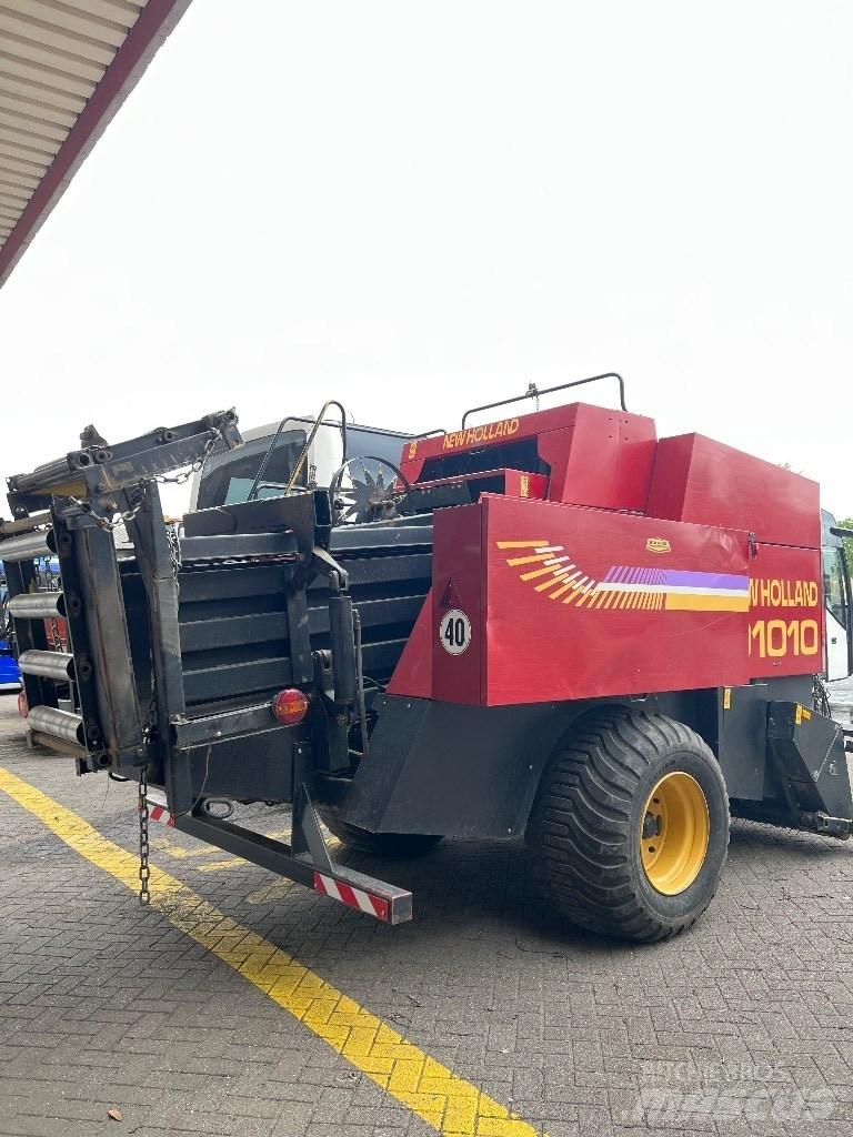 New Holland D 1010 Stačiakampių ryšulių presai