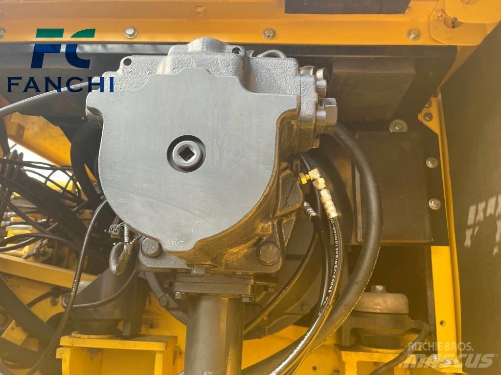 Komatsu PC 450-8 Vikšriniai ekskavatoriai