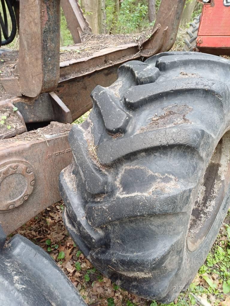 Valmet 840.2 Naudoti miškovežiai (Forvarderiai)
