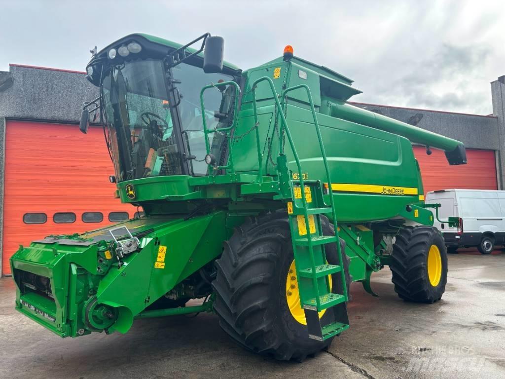 John Deere T 670 i Derliaus nuėmimo kombainai