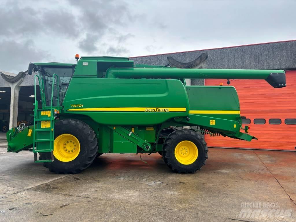 John Deere T 670 i Derliaus nuėmimo kombainai