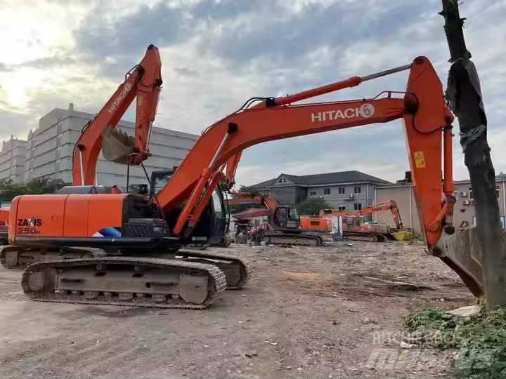 Hitachi ZX 250 Vikšriniai ekskavatoriai