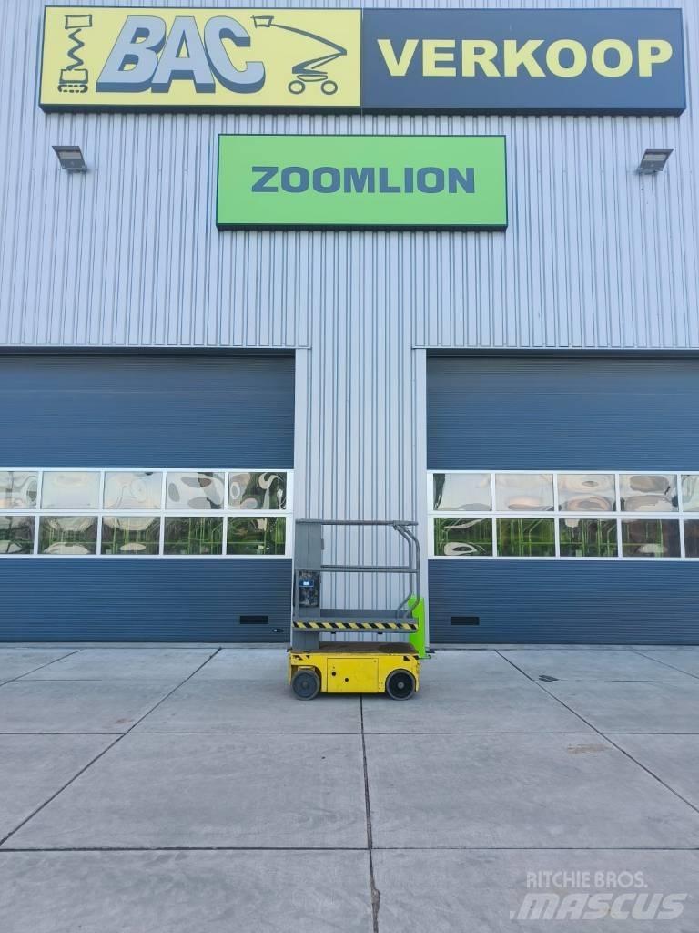 UpRight TM12 Vertikalūs stiebiniai keltuvai