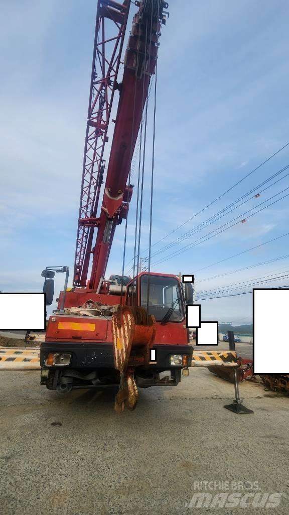 Liebherr LTM 1055-1 Visureigiai kranai