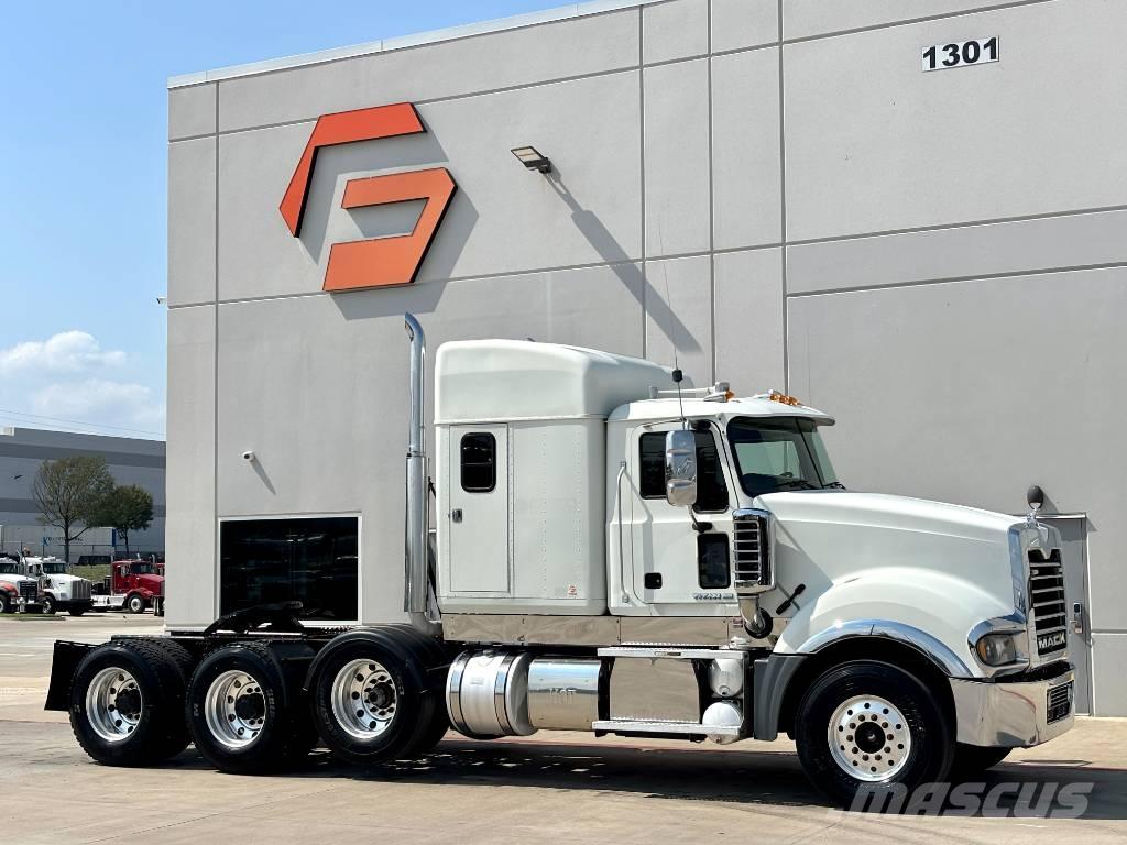 Mack Titan TD 713 Naudoti vilkikai