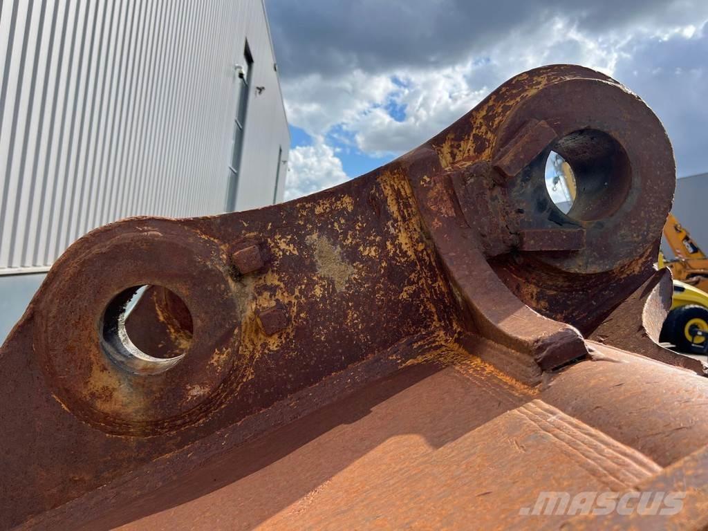  Onbekend Riekbak Kaušai